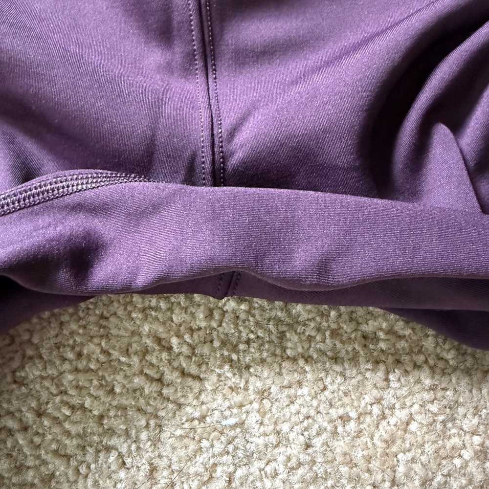 Lululemon leggings size 6 - Picture 2 of 3